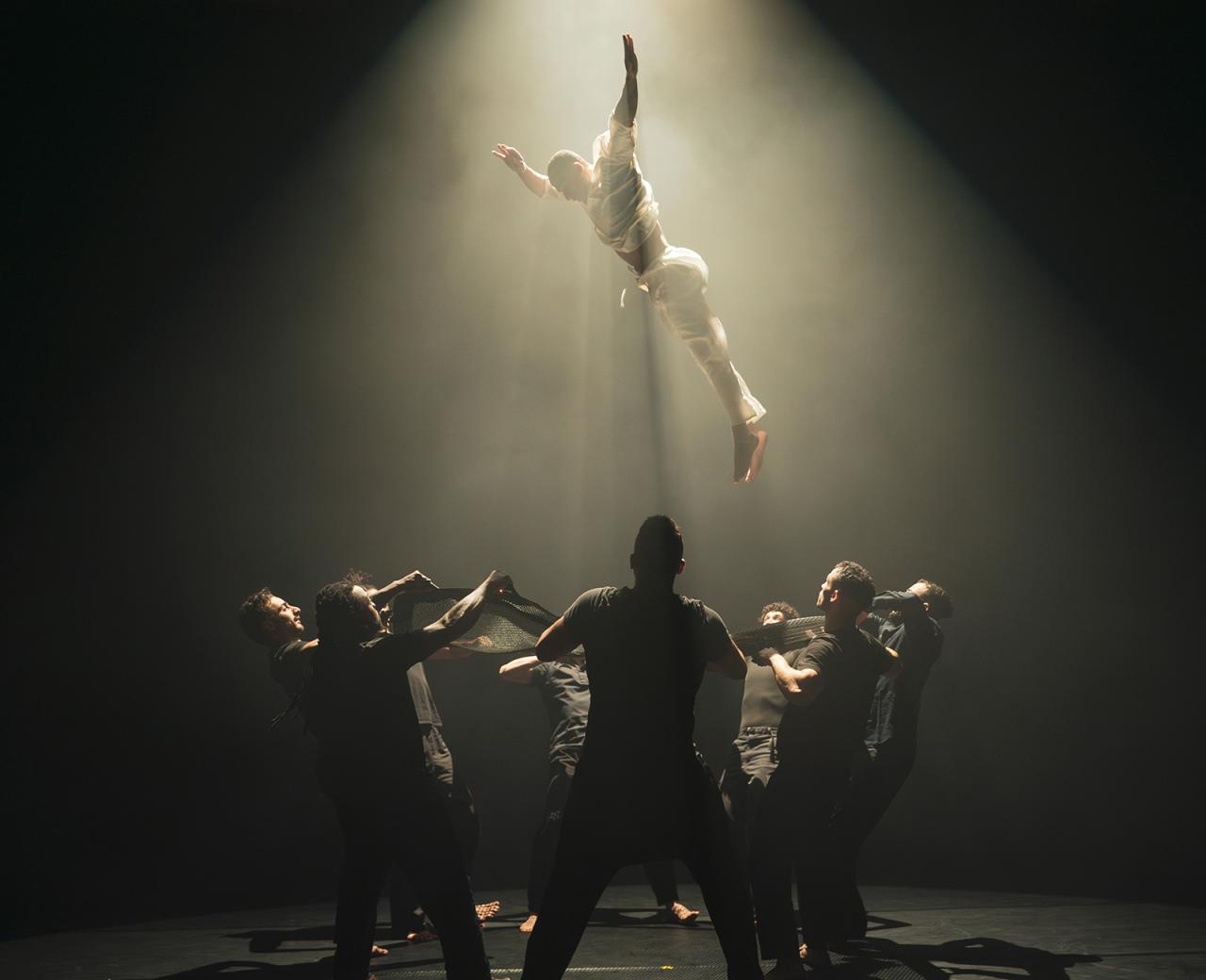 KA-IN de Groupe Acrobatique de Tanger